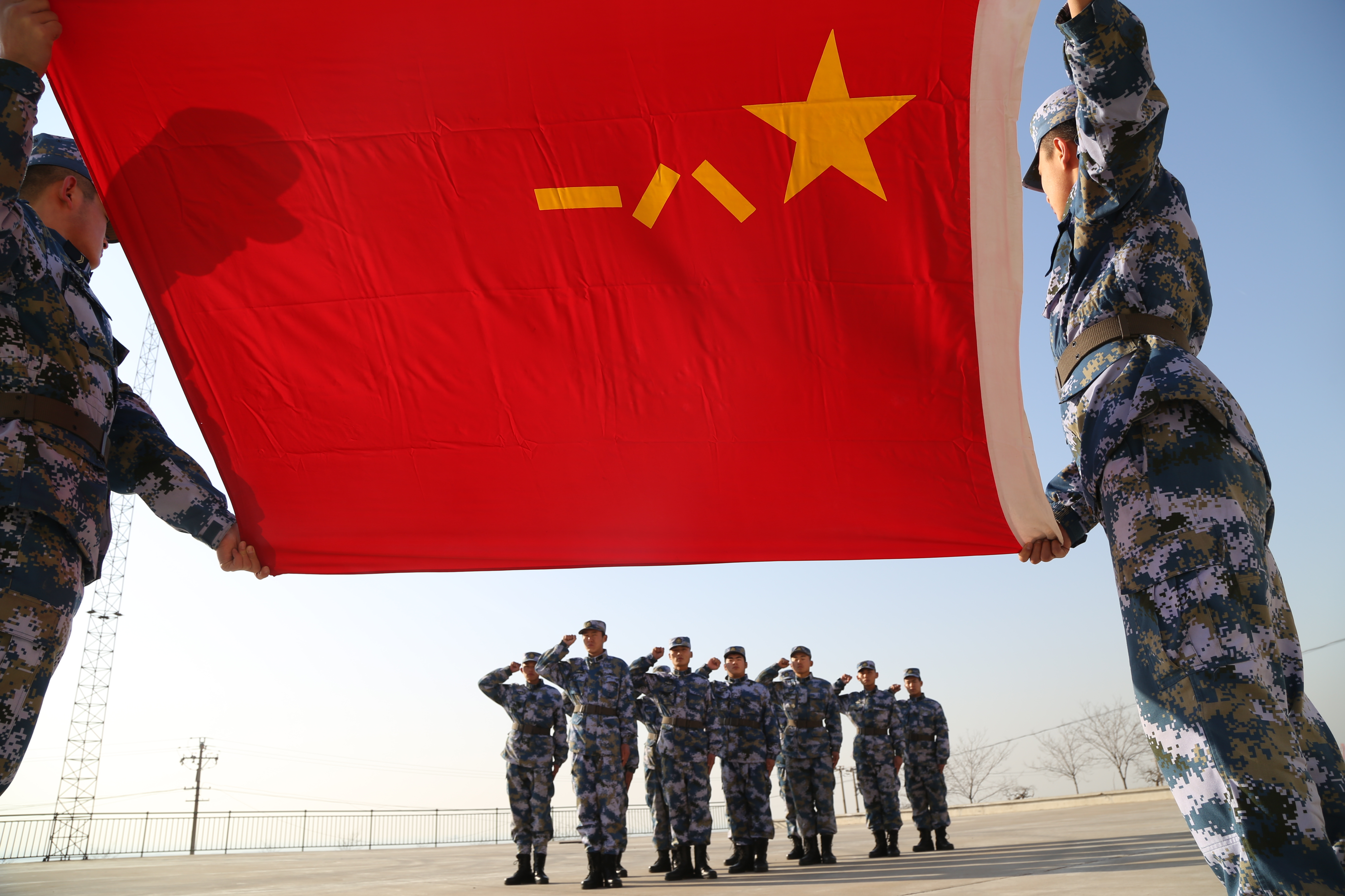 组织新兵重温入伍誓词