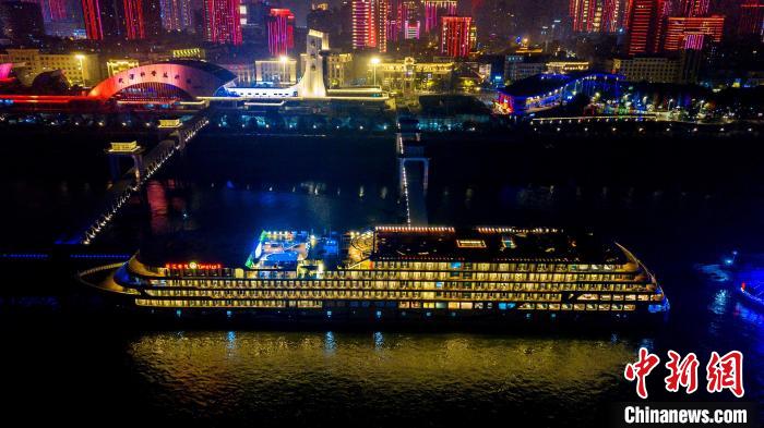 长江叁号,长江新一代高端游轮,长江地道美食 长江叁号,长江新一代高端游轮,长江地道美食