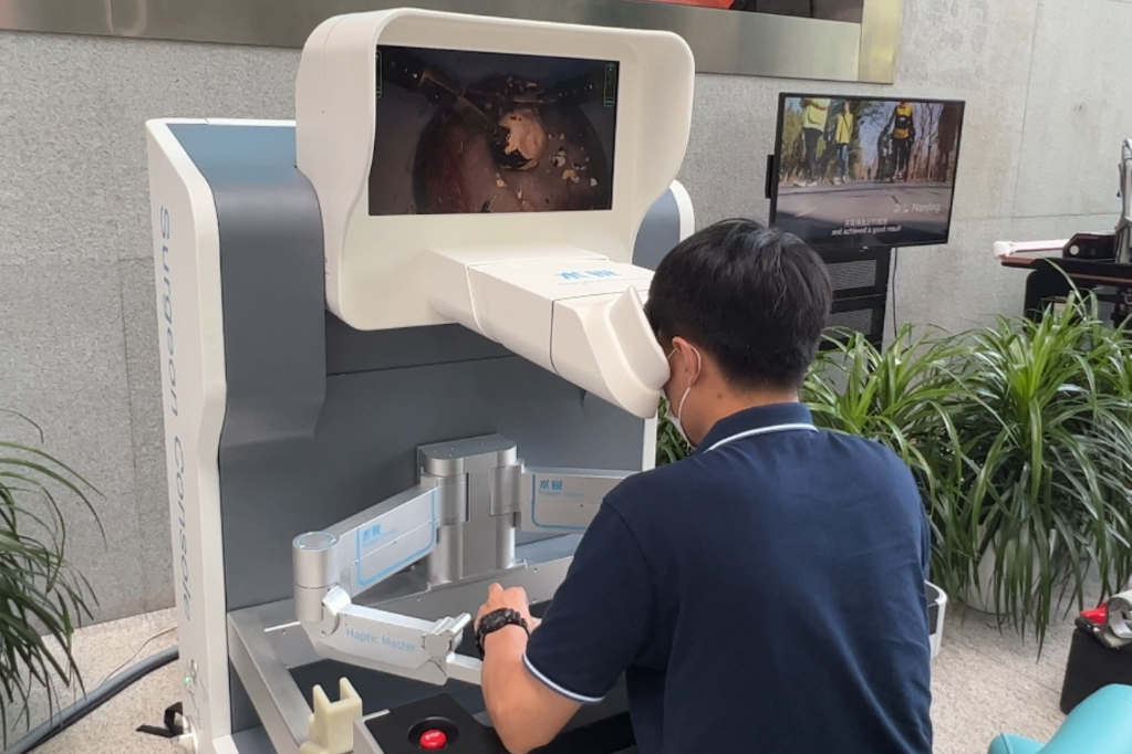 机器人辅助,机器人辅助手术,机器人剥蛋壳