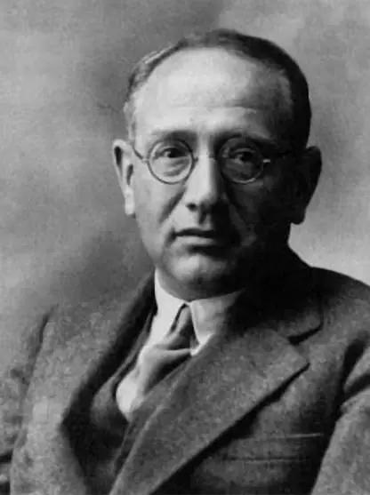 波利亚,匈牙利数学家,1940年前生活在欧洲,后移居美国.