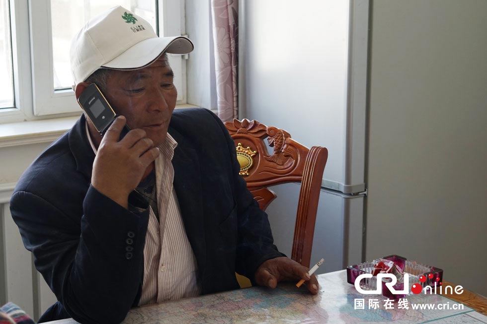 图片故事：大漠治沙人