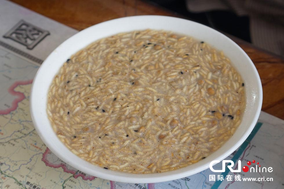 图片故事：大漠治沙人