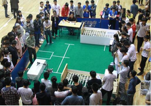 世界机器人大会版《极限挑战》开播 姚明王励勤聚智参演