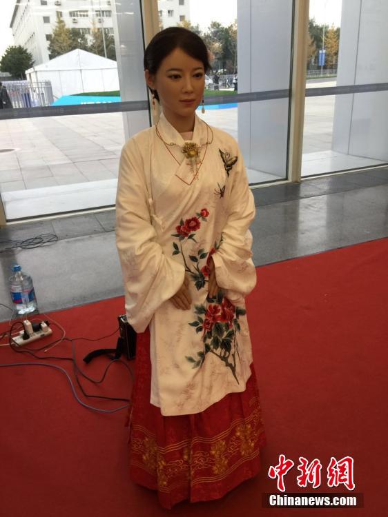 “天价鱼”亮相世界机器人大会 不能吃还十几万元一条