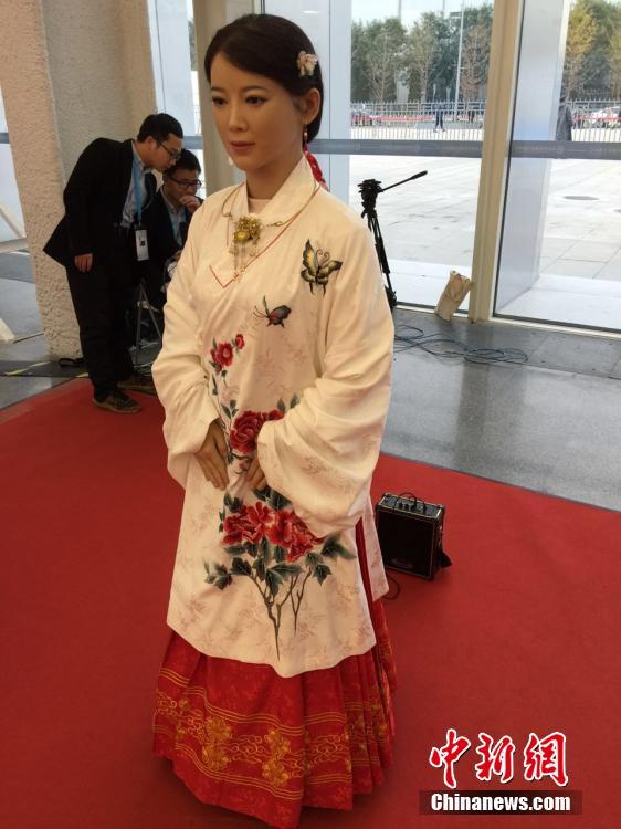 “天价鱼”亮相世界机器人大会 不能吃还十几万元一条