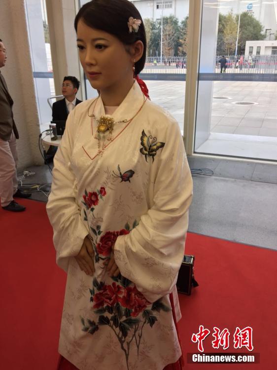 “天价鱼”亮相世界机器人大会 不能吃还十几万元一条