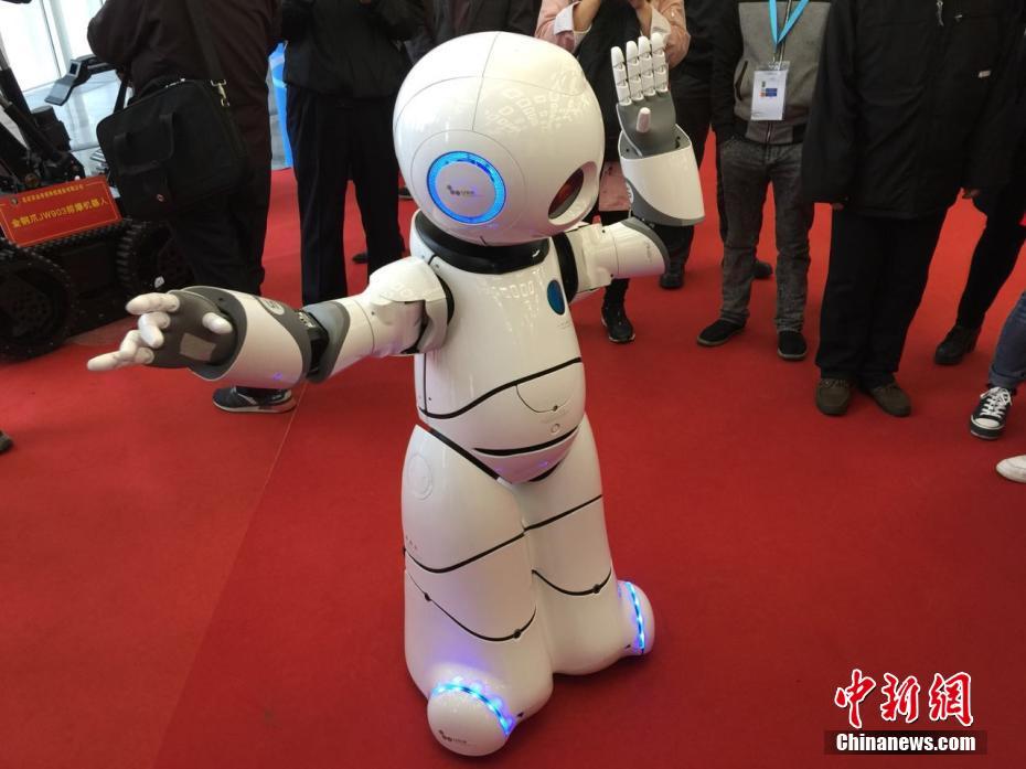 “天价鱼”亮相世界机器人大会 不能吃还十几万元一条
