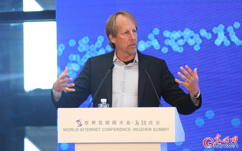 罗德·贝克斯特朗：中国企业应积极参与国际市场创新