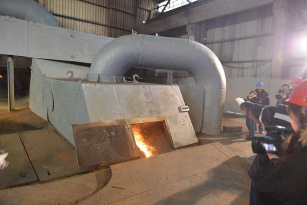 【治霾京津冀在行动】走进河北钢铁企业——全封闭料场告别“尘土飞扬”