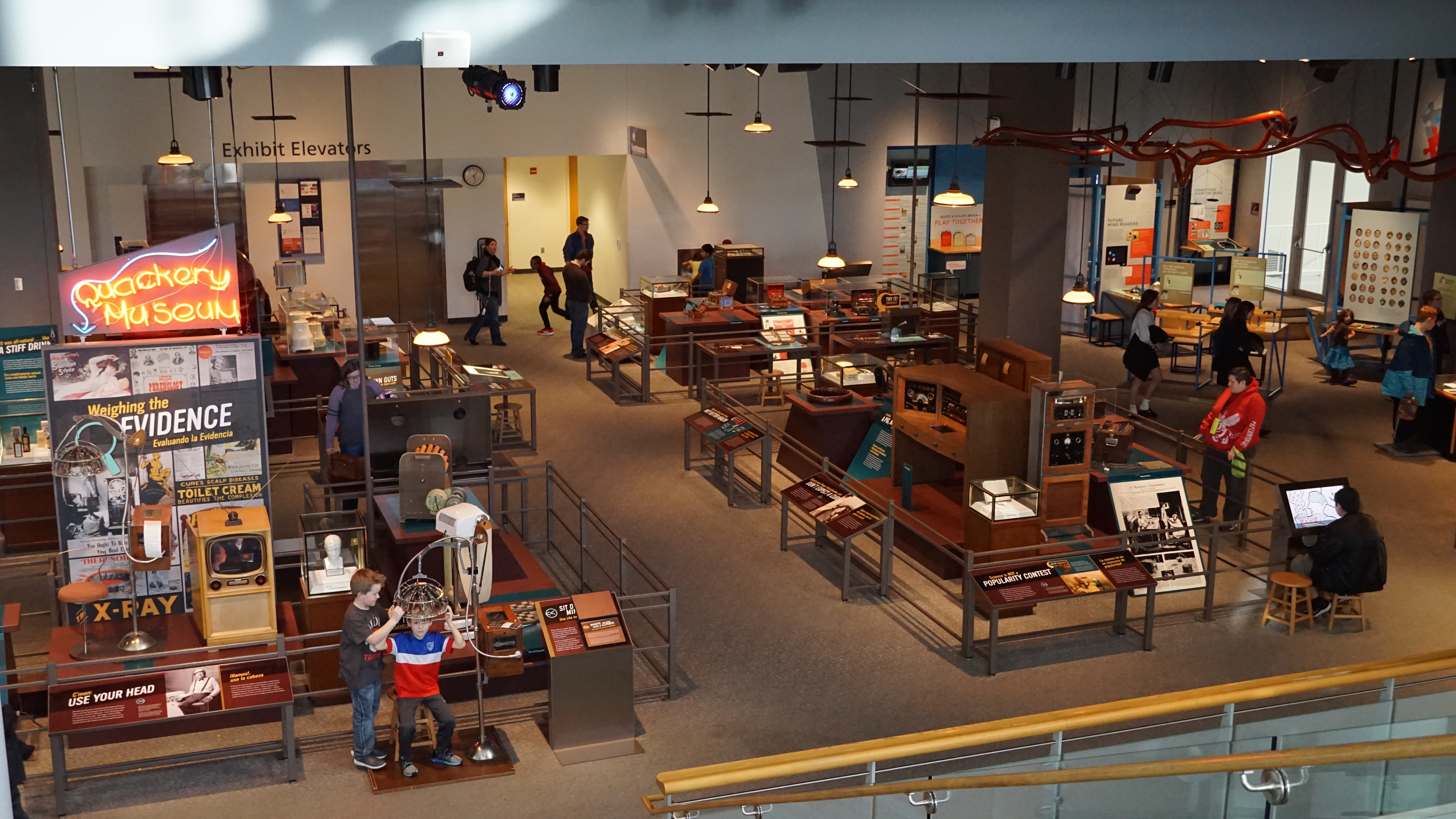 明尼苏达科学博物馆一层的“庸医博物馆”展厅（Quackery Museum）