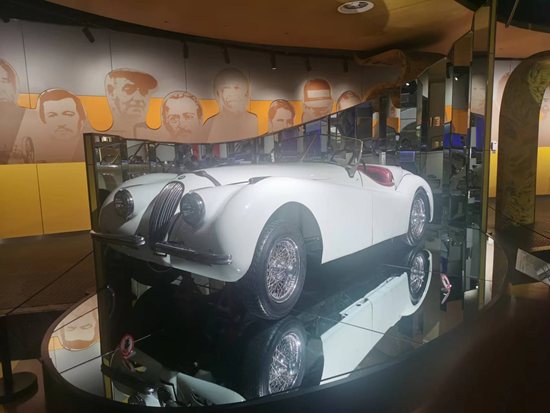 汽车博物馆五层展厅“诞生发展”一角
