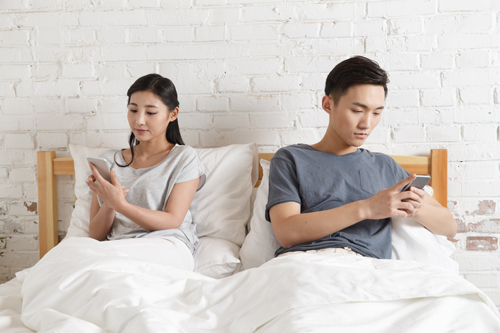 手机依赖症,减少使用手机的办法,手机不离身