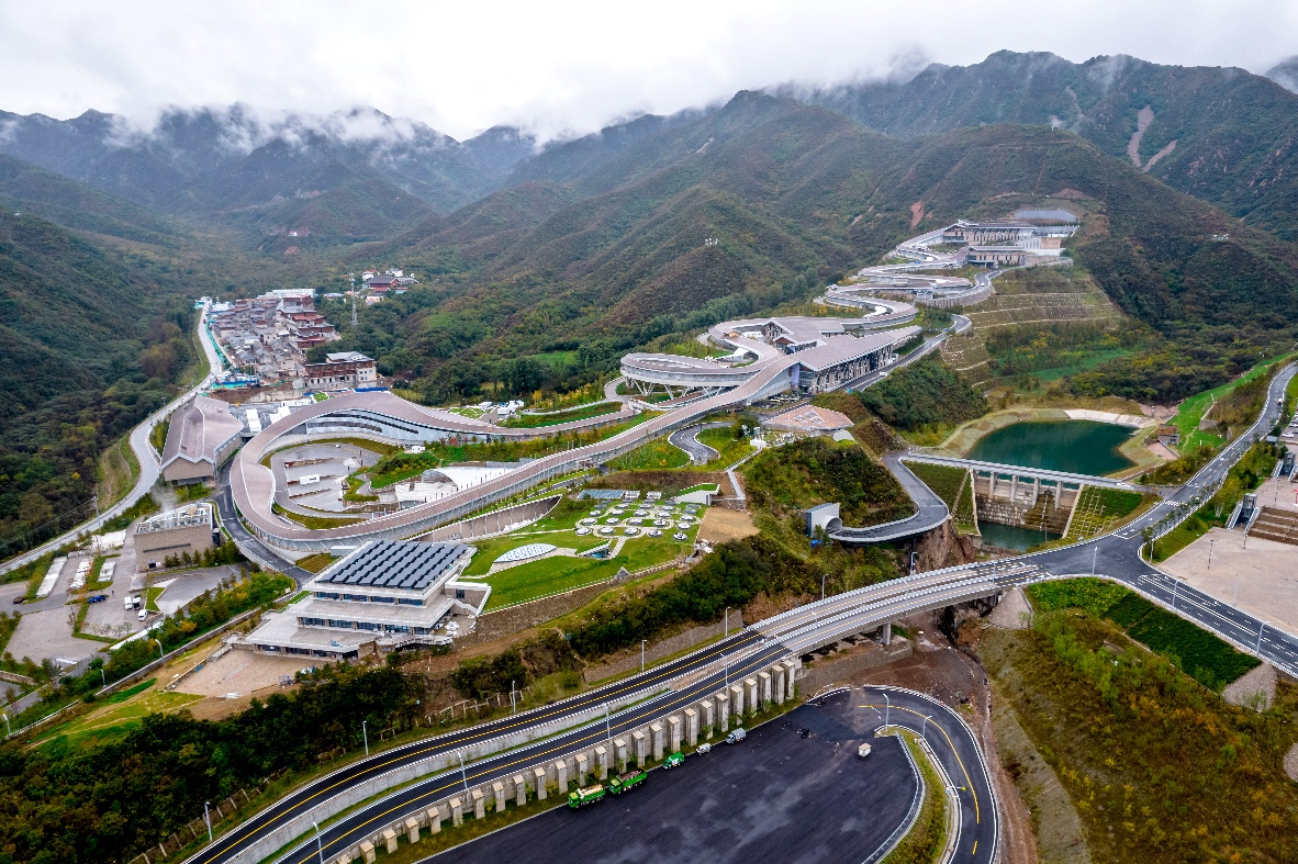 国家雪车雪橇中心,雪车和雪橇比赛方式,雪车和钢架雪车