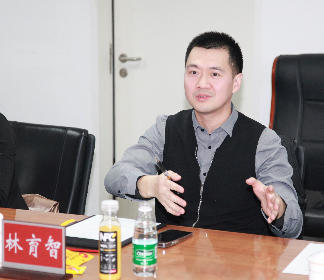 中国科普作协科学与影视融合专委会常务副主任林育智,《独行月球》科学顾问林育智 中国科普作协科学与影视融合专委会常务副主任林育智,《独行月球》科学顾问林育智