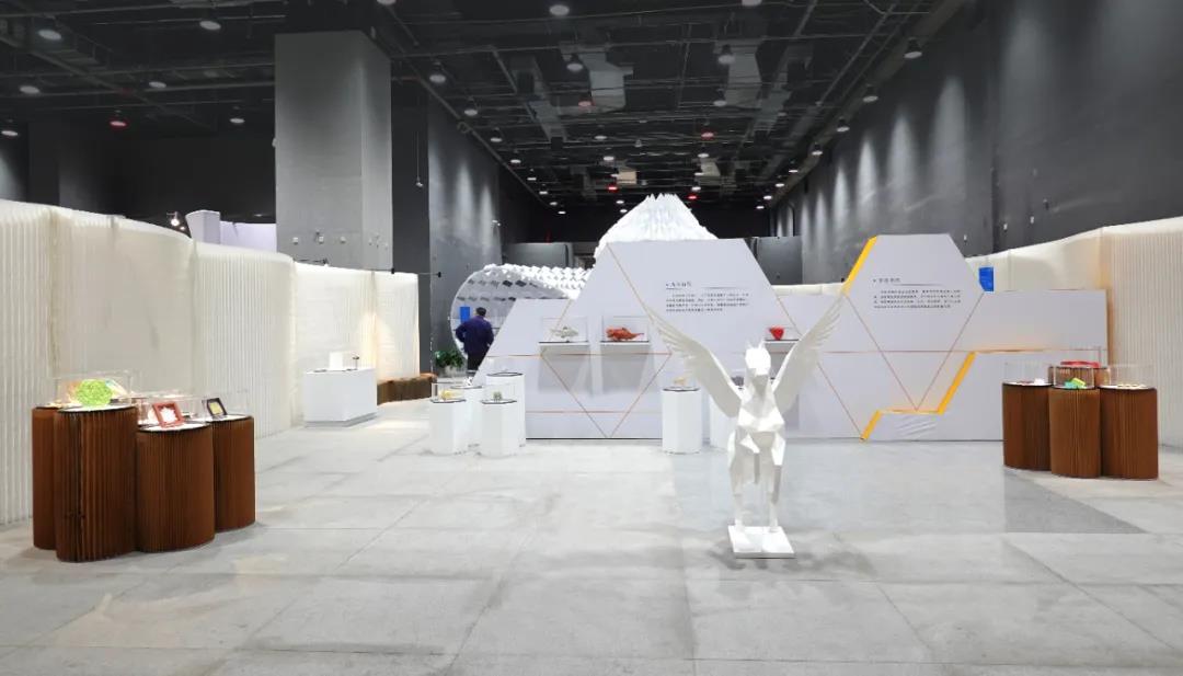 “纸来折往”展区 “纸来折往”展区