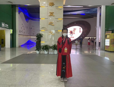 中国科技馆“华夏之光”展厅2021级小小志愿者蒋师娇 中国科技馆“华夏之光”展厅2021级小小志愿者蒋师娇