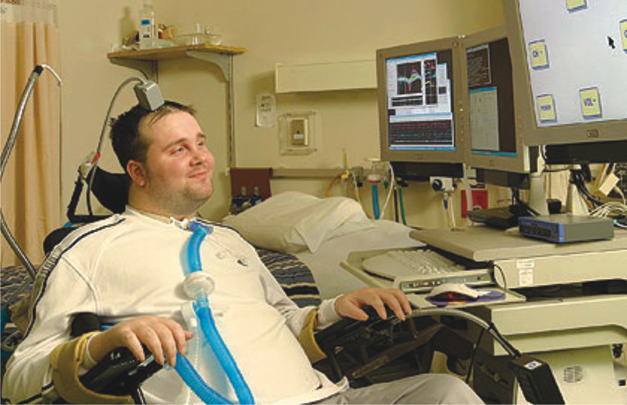 纳格尔控制鼠标，仿若《黑客帝国》的真实版。