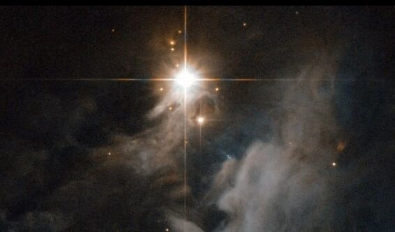 地球正在一个古老超新星残骸中穿行，还收到来自太空的稀有同位素铁