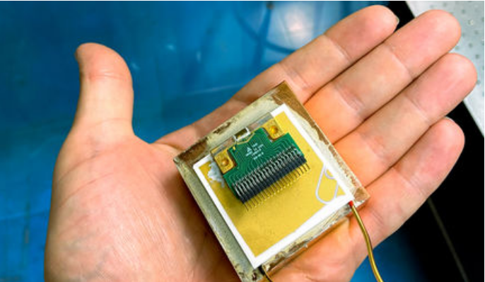 高温”太赫兹激光器问世：不仅能用于安检，还能监测癌症