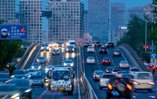 华为公开电动汽车相关专利，未来电动车或像手机一样能互相充电