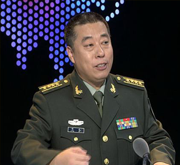 《世界军事编》主陈虎大校