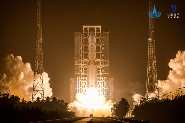 嫦娥五号探测器;成功发射