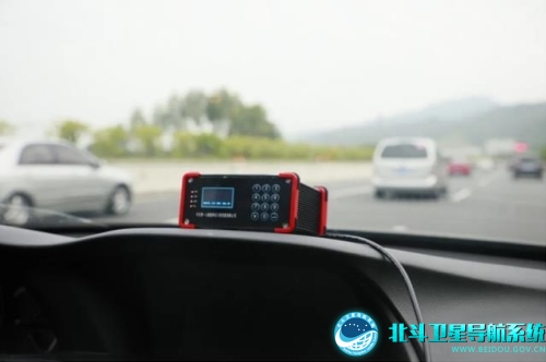 北斗车载预警终端 北斗车载预警终端