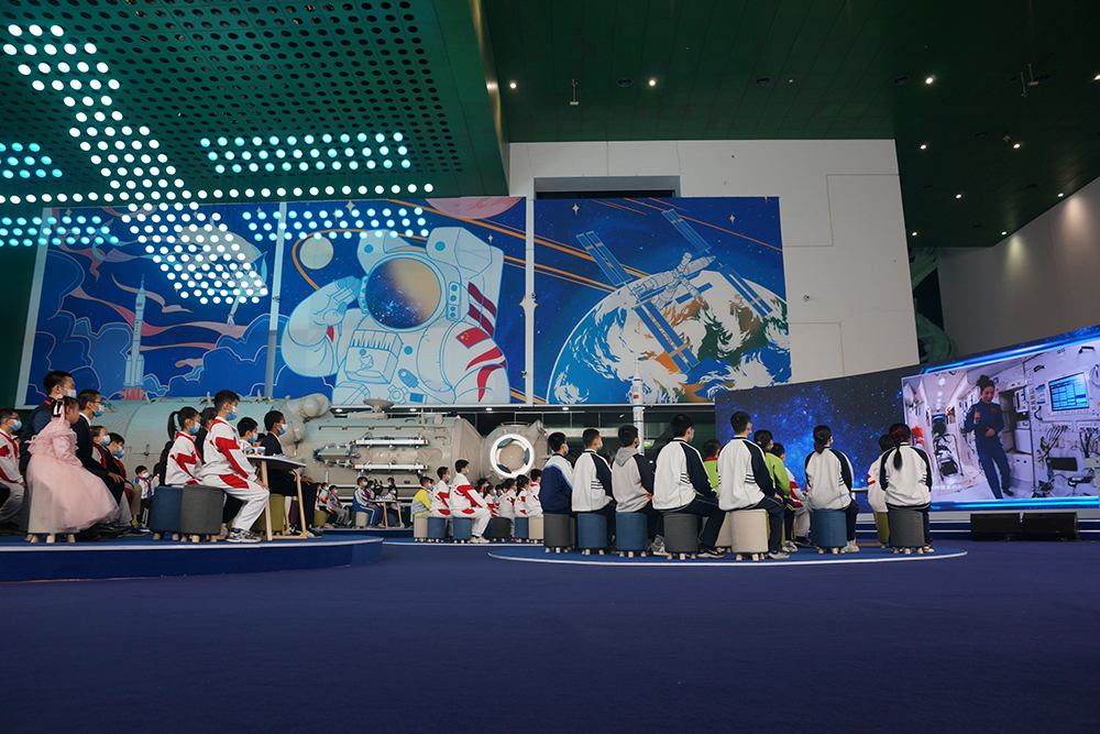 太空授课,“天宫课堂”首次太空授课,如何保证太空授课稳定实时地进行