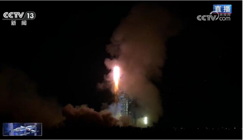 夜晚发射,神州十八号载人飞船