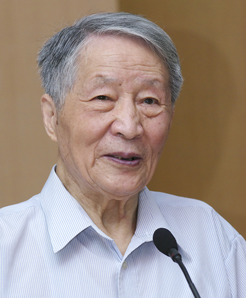 沈克琦,中共党员,我国著名的物理教育家