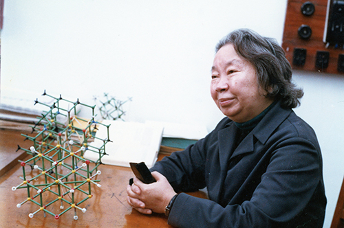 谢希德,物理学家,半导体物理学奠基人之一