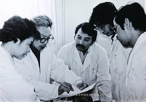 程莘农,中国工程院院士,中医针灸专家