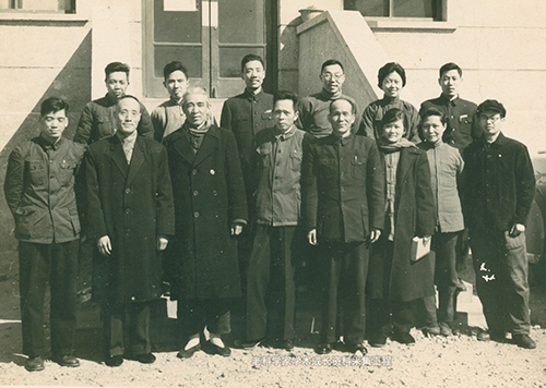 程莘农,中国工程院院士,中医针灸专家