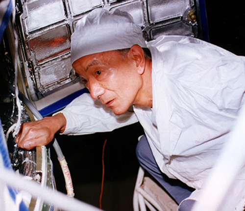 王希季,国际宇航科学院院士,“两弹一星”功勋奖章获得者