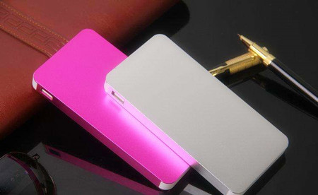 废旧充电宝;废旧电池;充电宝;环境污染;有害垃圾