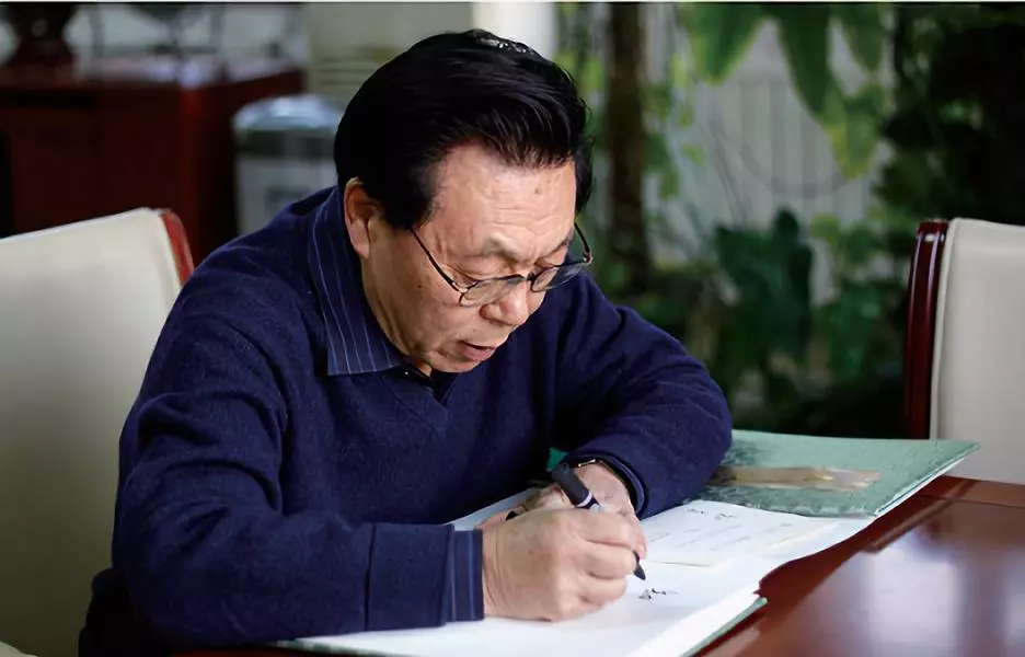 欧阳自远;嫦娥之父;中国天体化学领域