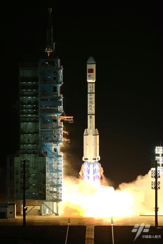 中国载人航天工程,神舟七号出舱